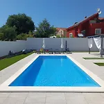 Iva - Three Bedroom * Šibenik