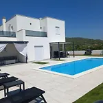 Iva - Three Bedroom Casa vacanze Šibenik