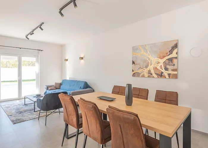 Iva - Three Bedroom Vikendica Sibenik