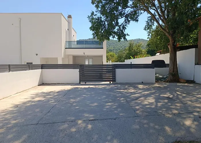 Iva - Three Bedroom Vikendica