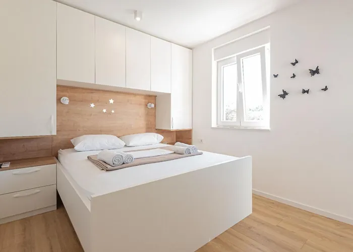 Iva - Three Bedroom Vikendica