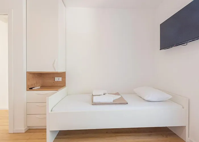 Vikendica Iva - Three Bedroom *