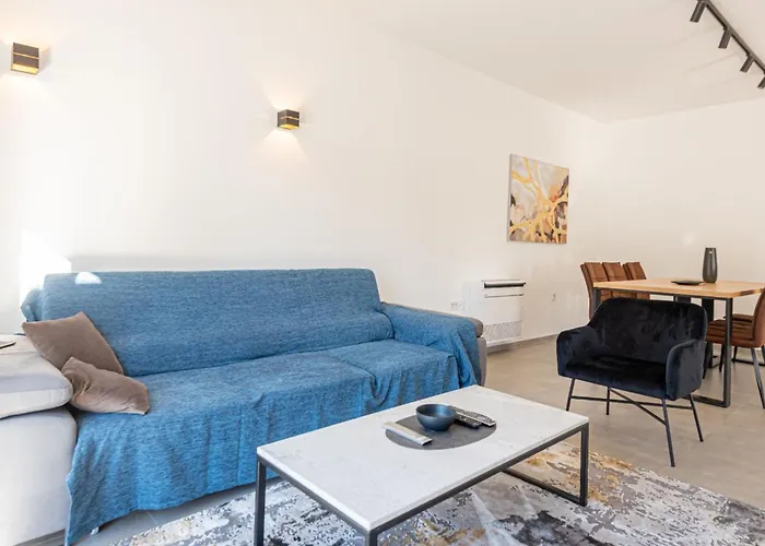 Iva - Three Bedroom * Sibenik